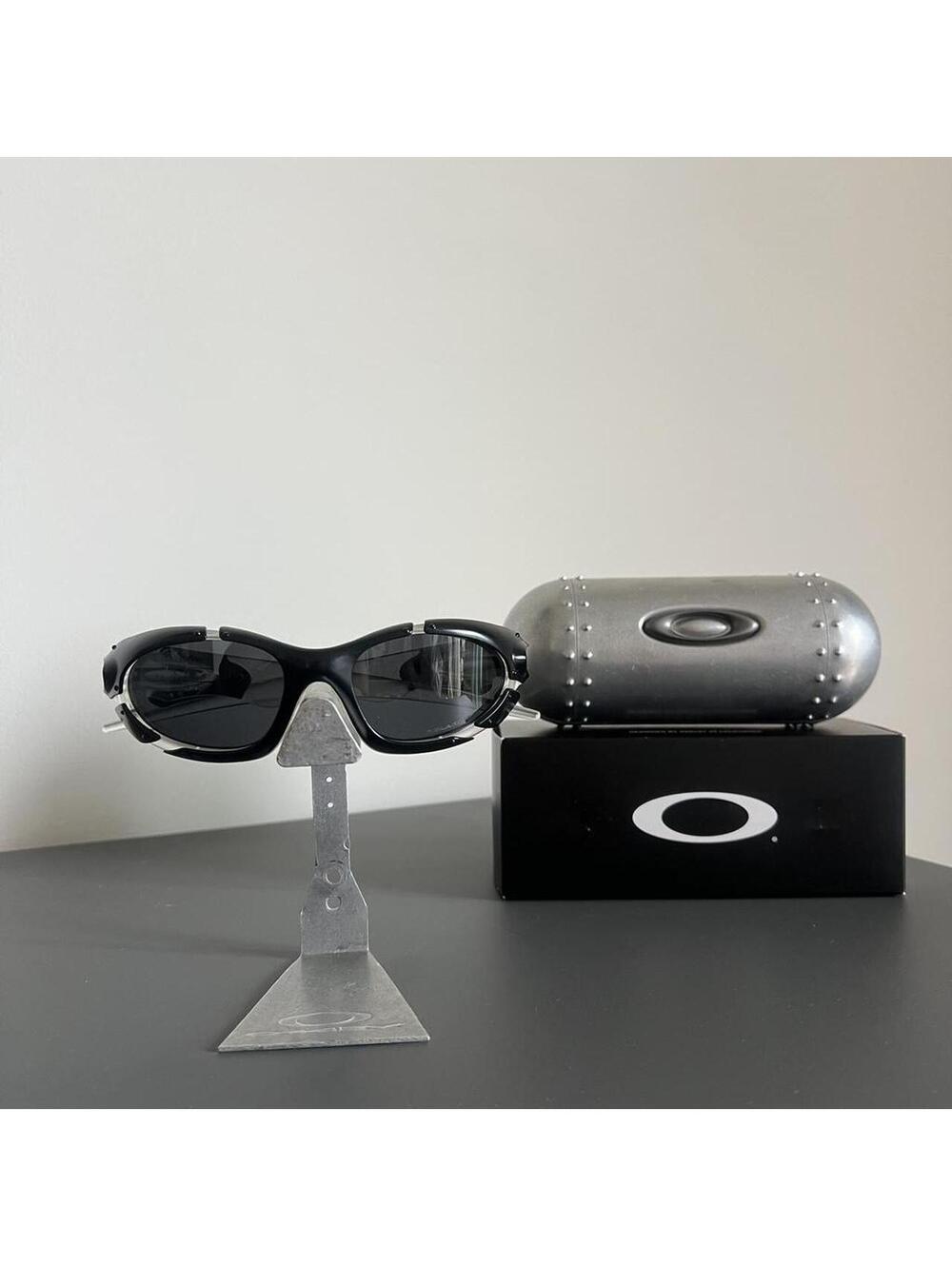 Oakley Men's Silver and Black Sunglass